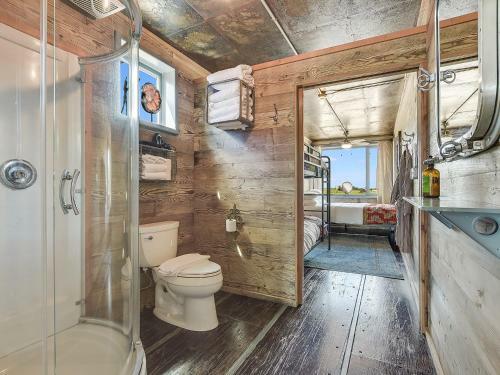 Flophouze Shipping Container Hotel