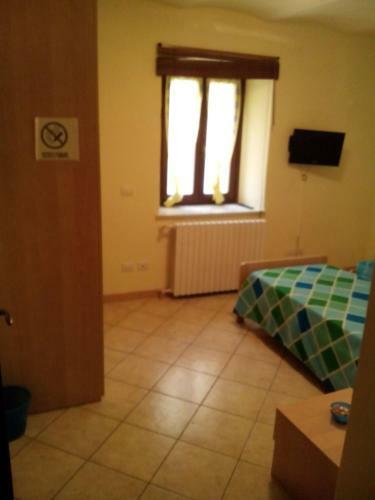Albergue Punto Tappa Pit Stop - Affittacamere E Trattoria