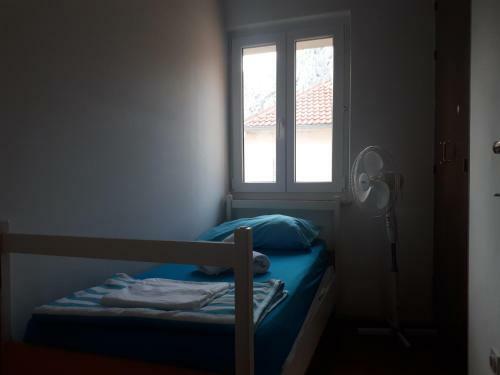 Hostel Omi?