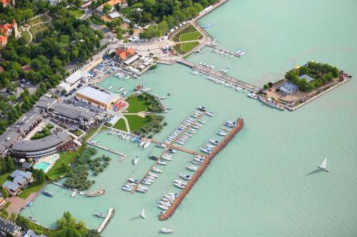Bed & Breakfast Balkon Apartmanh�z Panzi�