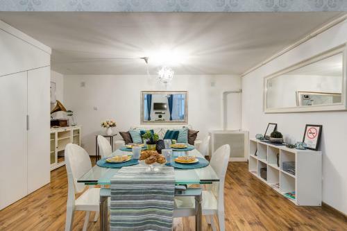D.five Beautiful Apartment At Basilica