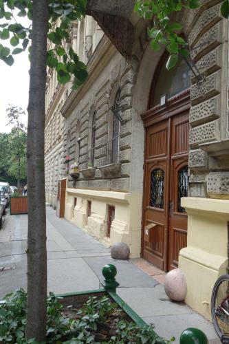 Vivid Csengery Apartment