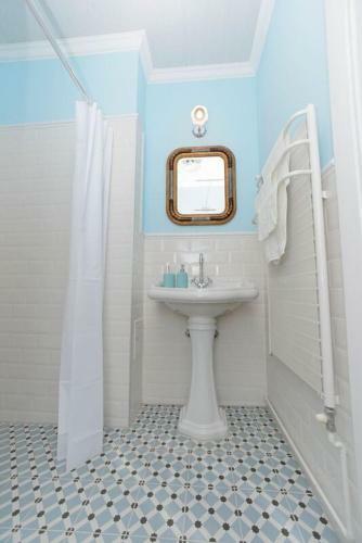 Vintage Panoramic Apartment