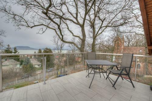 Hilltop Apartments