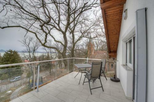 Hilltop Apartments