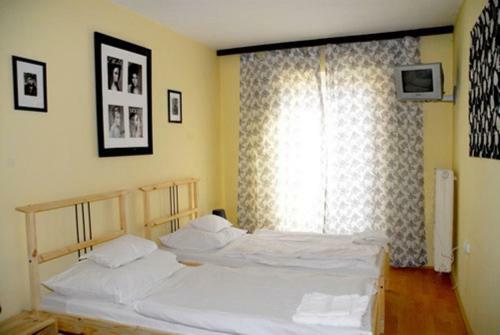 Hotel Oroszl�n Szigetv�r