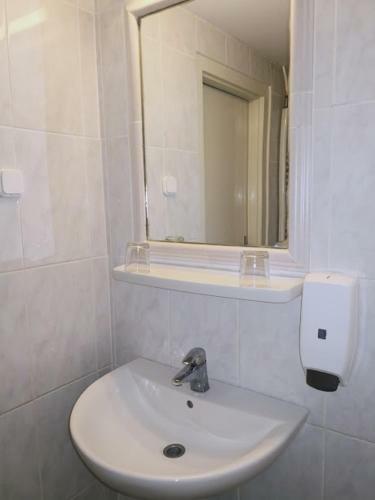 Hotel Oroszl�n Szigetv�r