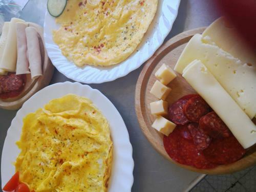 Hotel Oroszl�n Szigetv�r