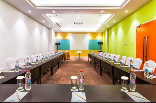 Zest Hotel Harbour Bay Batam