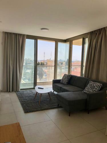 Apartamento Enjoy Views Of Jerusalem From Chic Flat