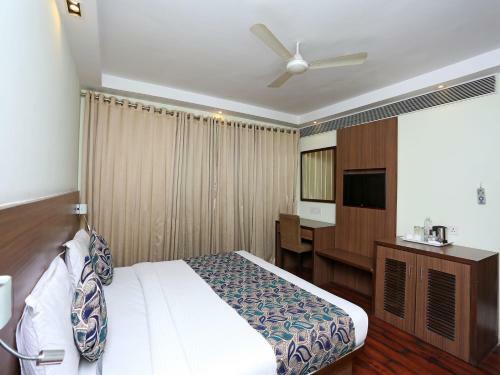 Capital O 9580 Hotel Garnet Inn