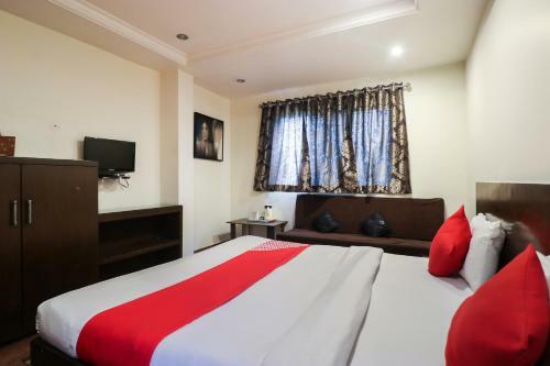 Oyo 10745 Hotel Tuli's
