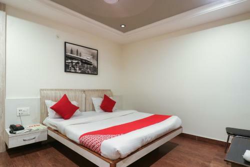 Oyo 10745 Hotel Tuli's