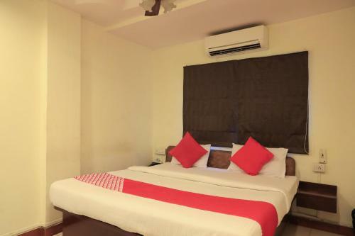 Oyo 15211 Hotel Midas