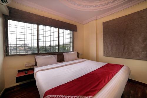 Oyo 15211 Hotel Midas