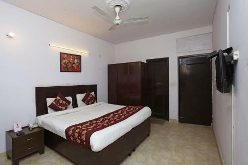 Hotel Oyo 9534 Brijwashi Residency