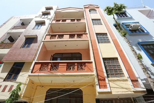 Hotel Oyo 9534 Brijwashi Residency
