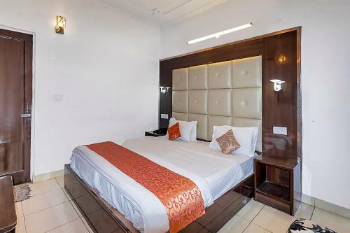 Hotel Oyo 9266 Kapoor Inn