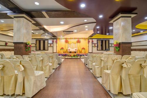 Oyo 9658 Hotel Madhuram