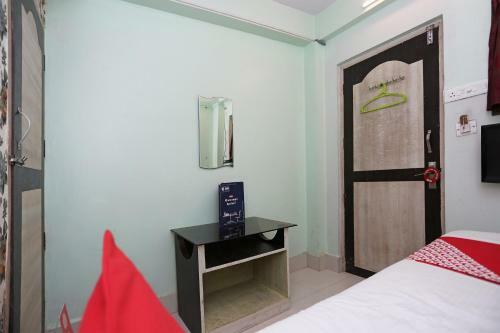 Oyo 15443 Hotel Mega Palace