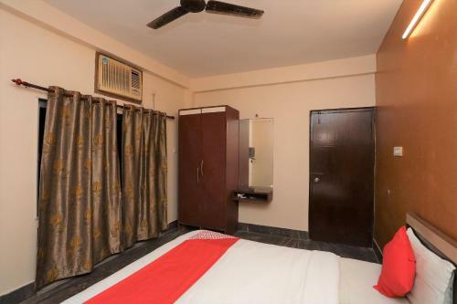 Hotel Oyo 8098 Livin Hub