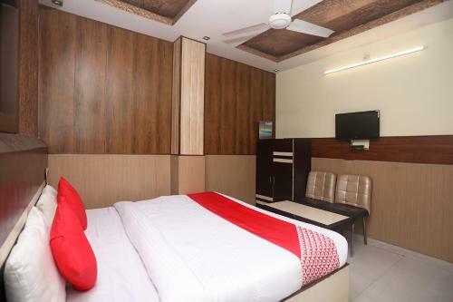 Oyo 18541 Hotel Haridev