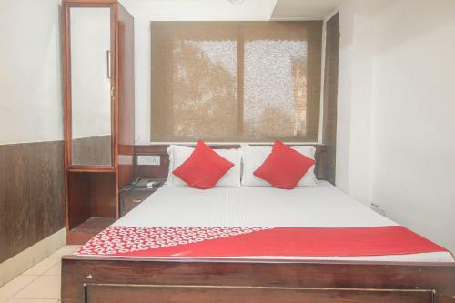 Hotel Oyo 12327 The Mapple