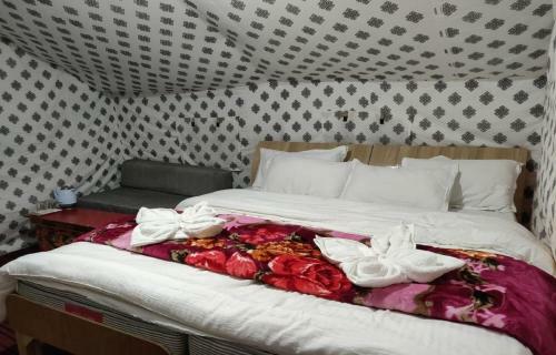 Bed & Breakfast Tih Attic Camp Pangong