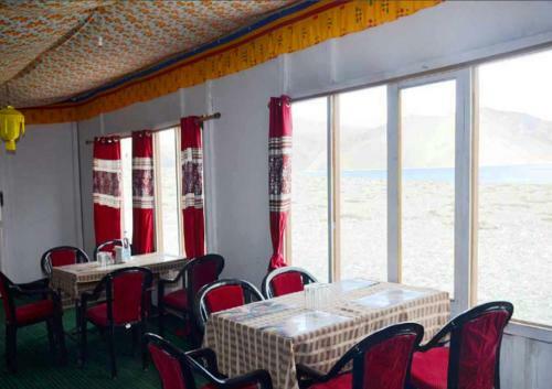 Bed & Breakfast Tih Attic Camp Pangong