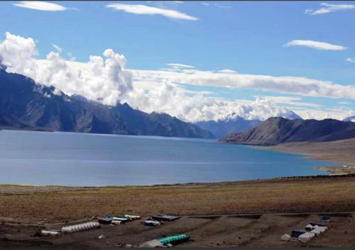 Bed & Breakfast Tih Attic Camp Pangong
