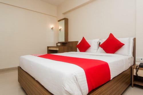Oyo 22007 Hotel Kuber Hospitality