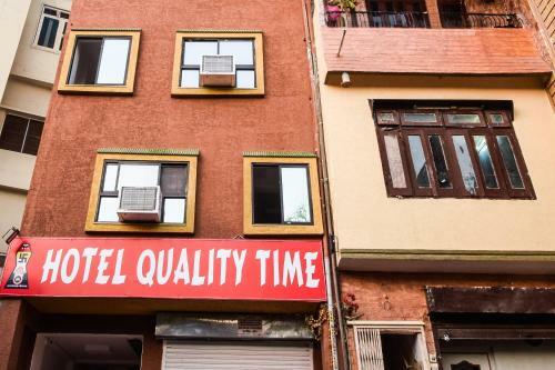 Oyo 23296 Hotel Quality Time