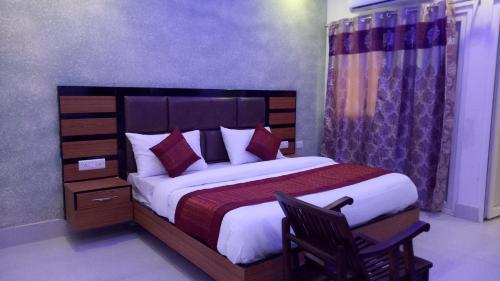 Hotel Capital O 13310 Noida Suites