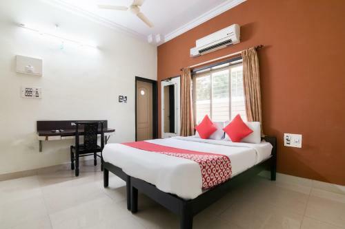 Hotel Oyo 12737 Jk Residency