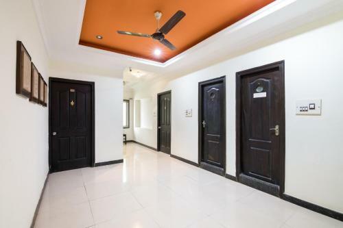 Hotel Oyo 12737 Jk Residency