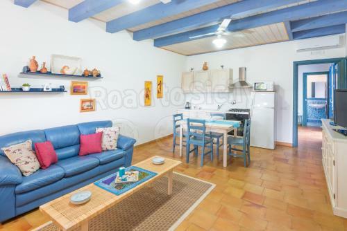Casa Azzurra - Road To Sicily