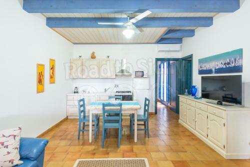 Casa Azzurra - Road To Sicily