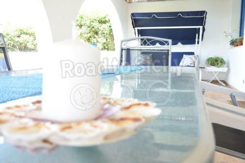 Casa Azzurra - Road To Sicily