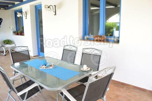 Casa Azzurra - Road To Sicily