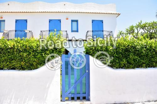 Casa Azzurra - Road To Sicily
