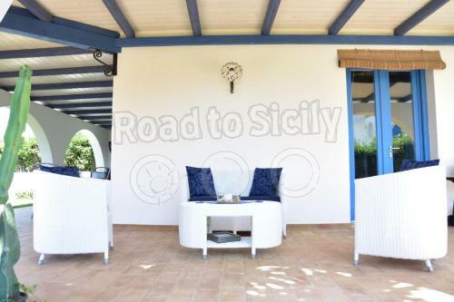 Casa Azzurra - Road To Sicily