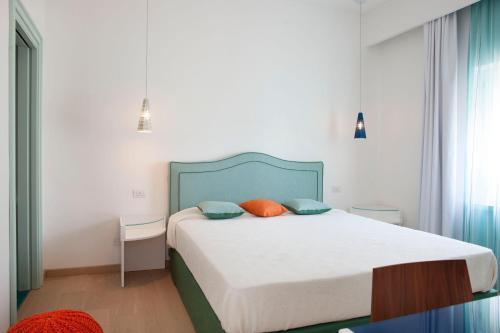 Sirenuse Villa Sleeps 8 Pool Air Con Wifi