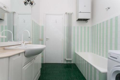 Apartamento N144 - Numana, Meraviglioso Quadrilocale A 100mt Dal Mare