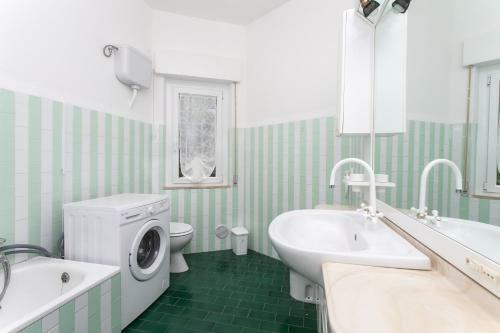 Apartamento N144 - Numana, Meraviglioso Quadrilocale A 100mt Dal Mare