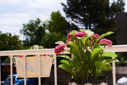 Hostal Dafni - Shabby Chic Guesthouse
