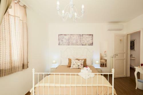 Hostal Dafni - Shabby Chic Guesthouse
