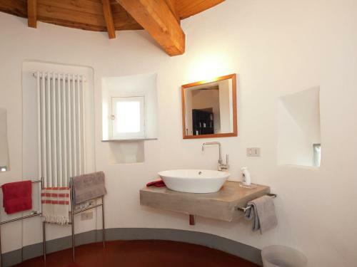 Luxurious Apartment With Garden In Rocca Grimalda