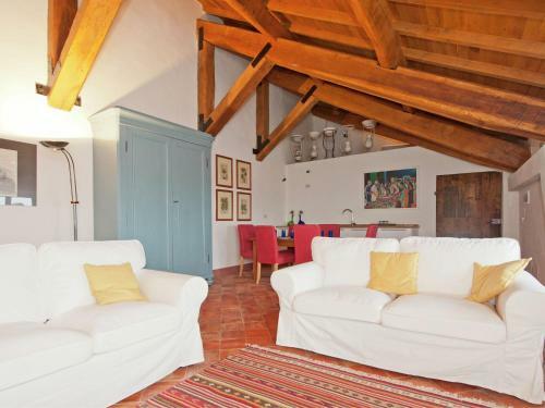 Luxurious Apartment With Garden In Rocca Grimalda