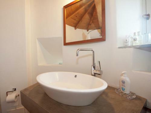 Luxurious Apartment With Garden In Rocca Grimalda