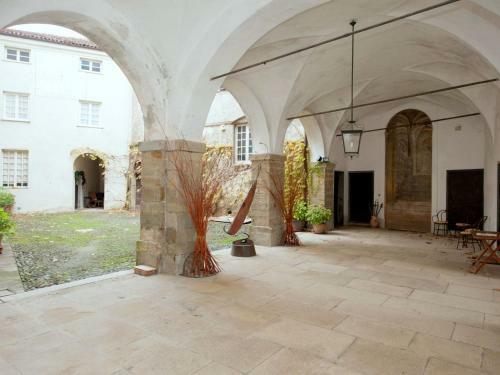 Luxurious Apartment With Garden In Rocca Grimalda